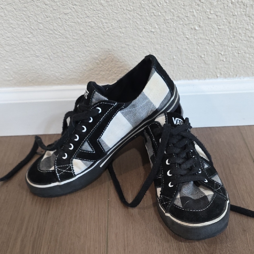 Vans Women's Black and White Plaid Sneakers